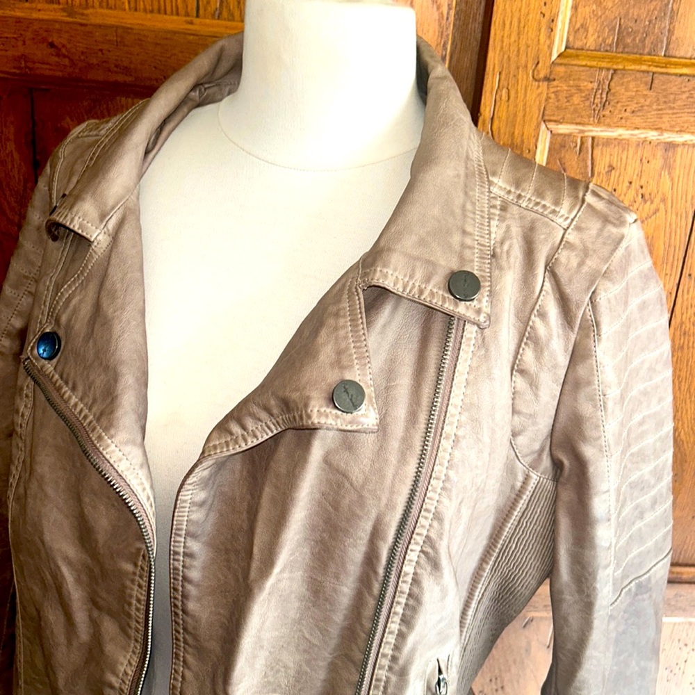 NWT⭐️INDIGO SAINTS JACKET Light Brown Mushroom color Vegan LEATHER Large